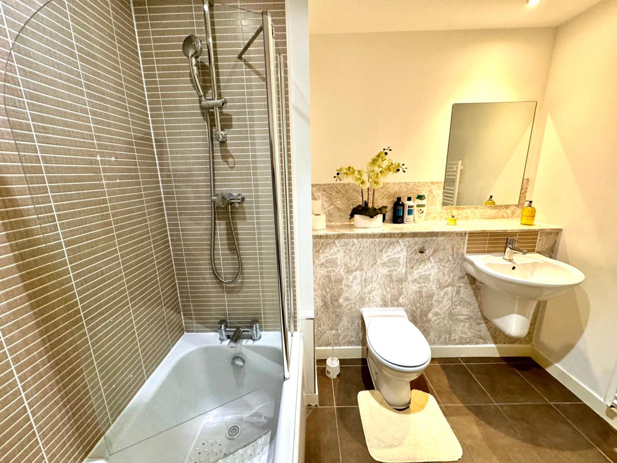 Britannia Ocean Park - Oceanfront And Sea View - Free Parking & Fast Wifi Appartement